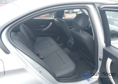 2017 BMW 320I xDrive z USA, uszkodzony, nr VIN WBA8E5G30HNU45349